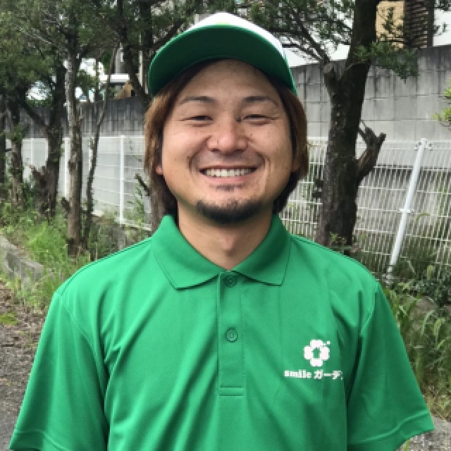 smileガーデン和歌山岩出店の岩崎 淳平